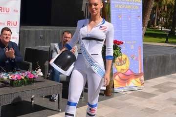 La canditada  teldense Fabiola Bosa Armas (Foto 1-4) y la aspirante que lucirá un traje diseñado por Gisela Guardia, también de Telde (Foto 5-6)